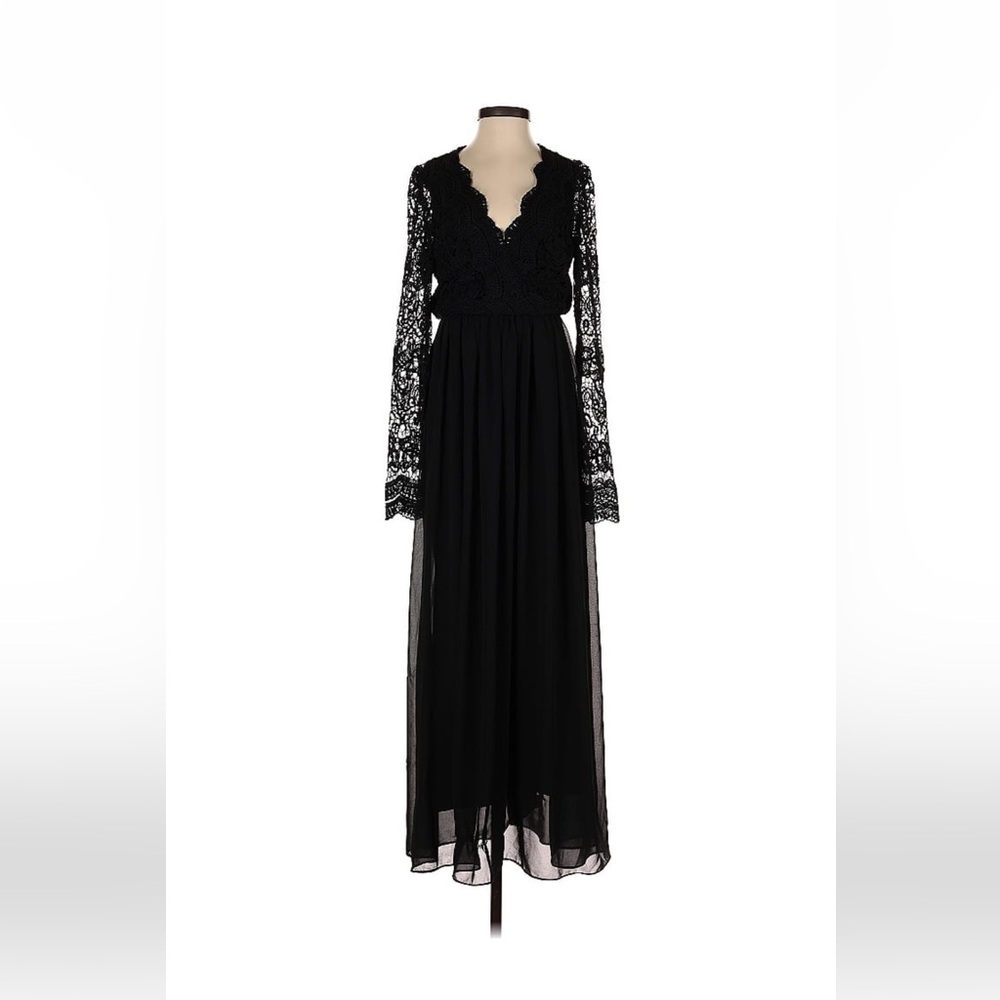 LULUS Lacey black maxi dress